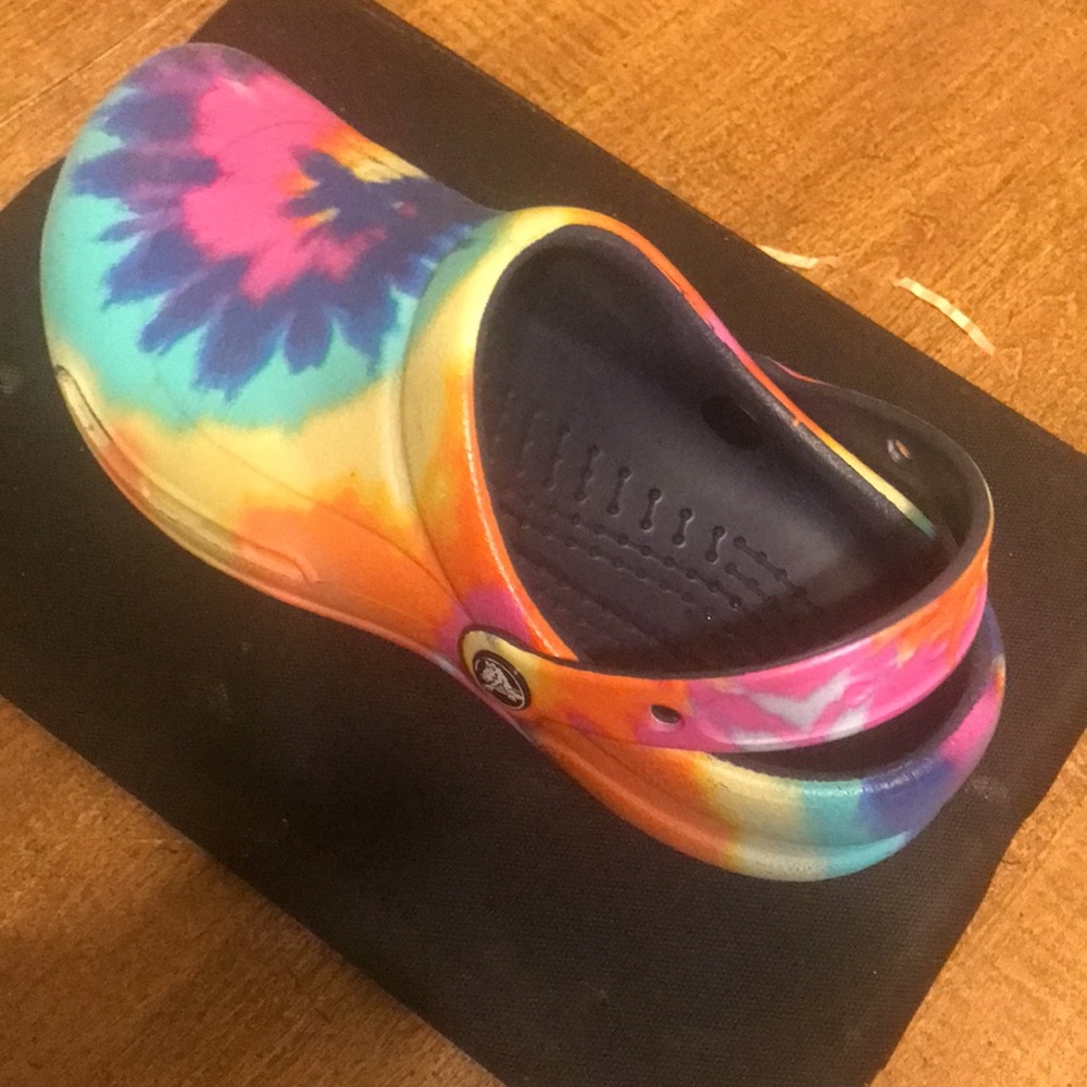 Crocs - Picture 2 of 12